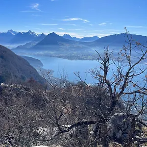 Entre Lac D'annecy Et Montagnes, Golf Et Parapente A Pieds Appartement