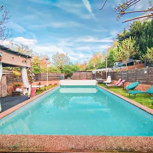  Appartement Dans Maison Individuelle, Piscine